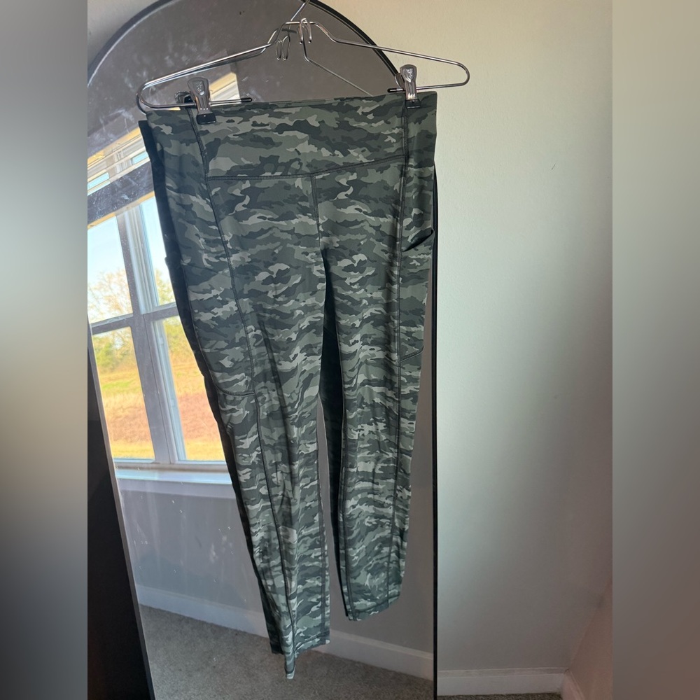 Lululemon Speed Up 7/8 Tight Leggings Greem Camo 6